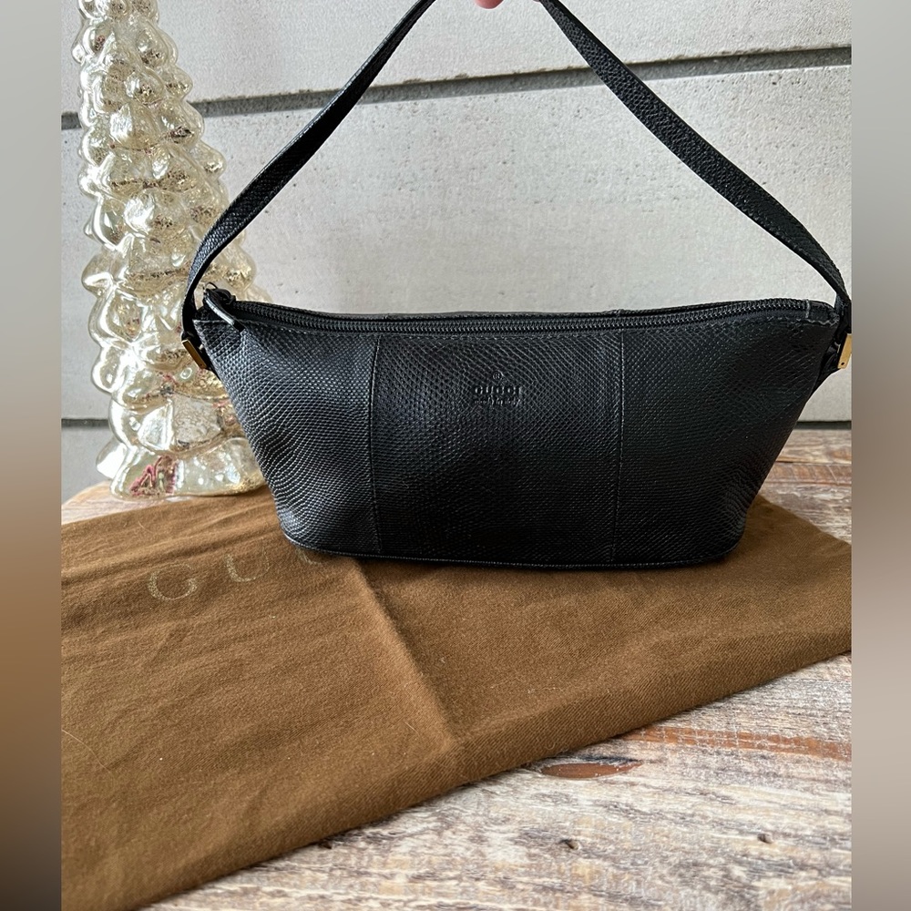 *SOLD* Authentic Gucci Leather Boat Pouchette